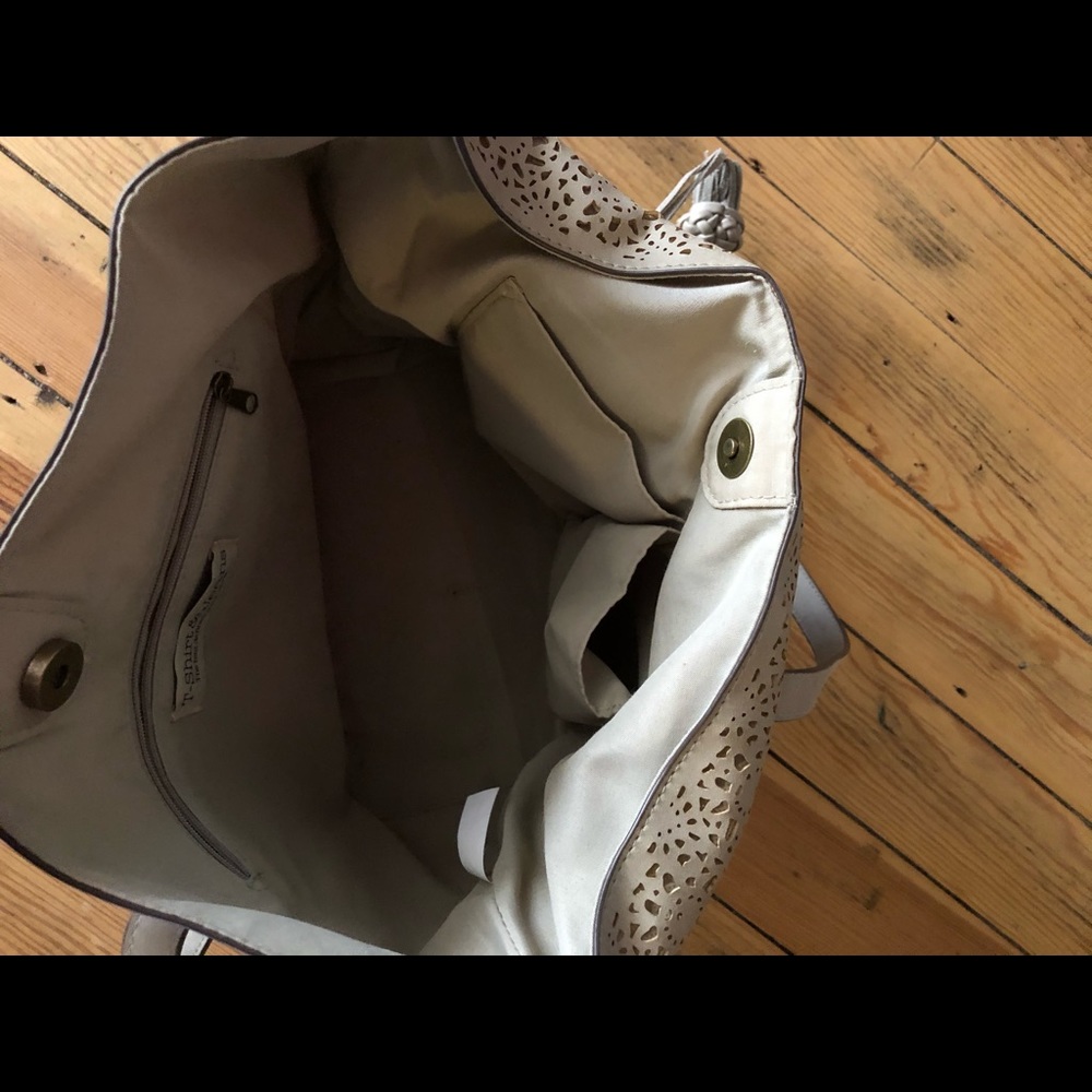 Purse - Picture 2 of 3